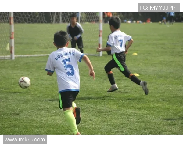 吴芳的足球人生：从绿茵场到心灵成长的对话分享